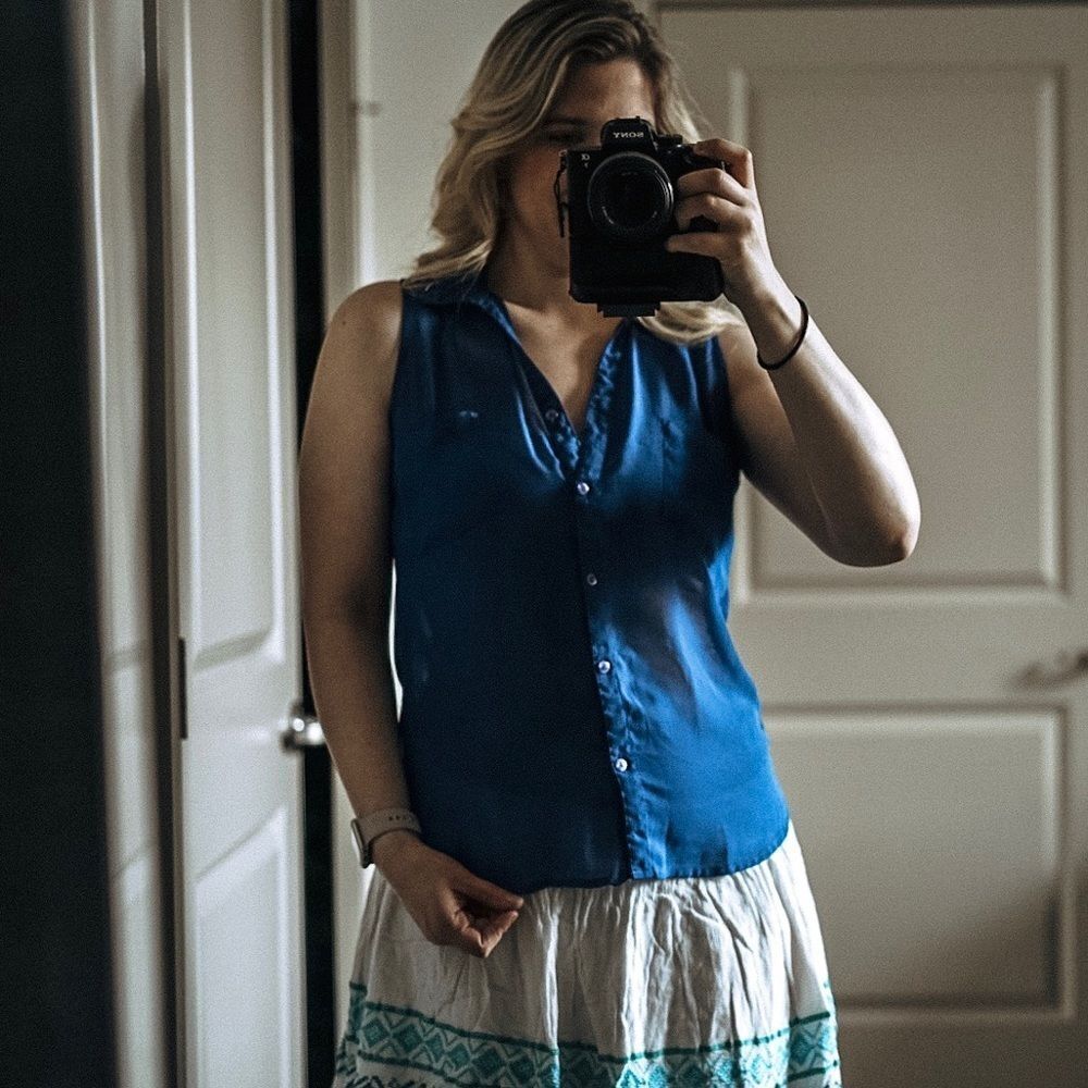 Fun & Flirt Cobalt Chiffon Blue Office Wear Basic Button Up Collared Tank Size S